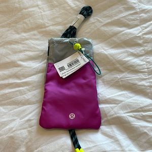 lulu lemon cross body pouch